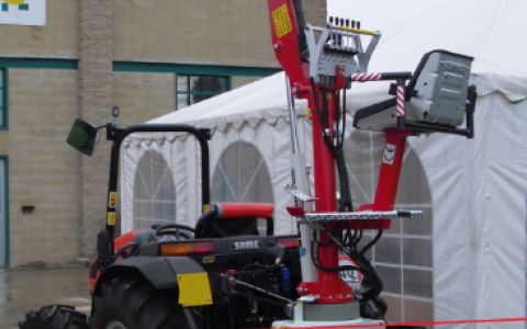 BABY  versione con piedi RIBALTABILI per rimorchi e motoagricole  versione con sedile